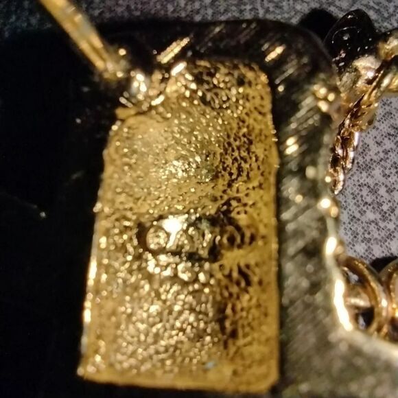 AVON Sewing Lapel Pin Needle & Thread Dangling Heart EUC - Picture 2 of 7